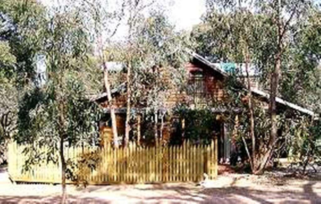 Moonbeam Cottages & Rainbow Cafe Moonambel Екстер'єр фото