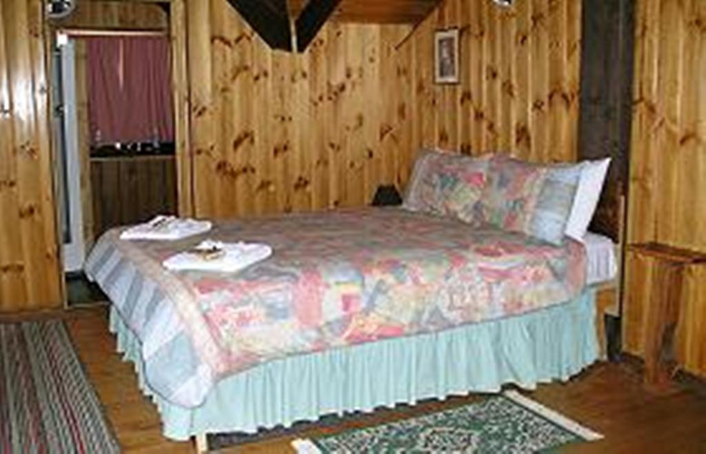 Moonbeam Cottages & Rainbow Cafe Moonambel Номер фото